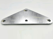 Yoke plates providing stable electricity transmission