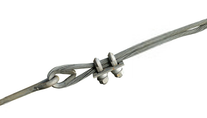 Guy thimbles supporting guy wires for transmission lines