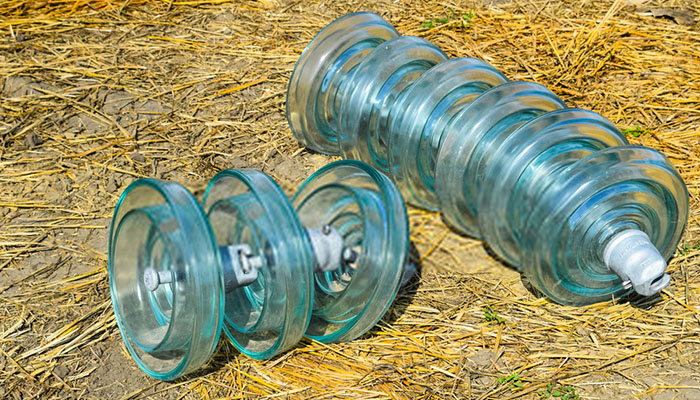 Glass suspension insulator