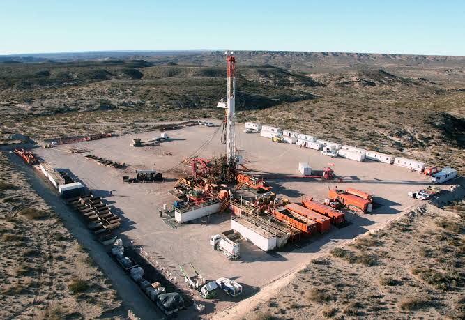 Vaca Muerta oil and gas infrastructure