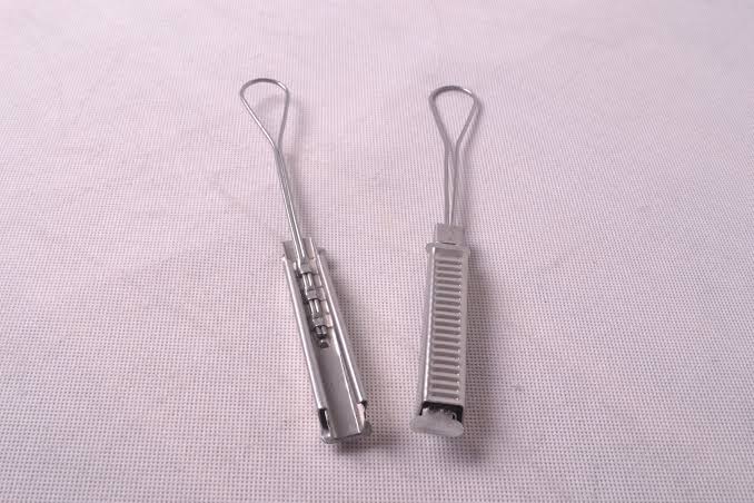 Drop wire clamps prevent cable movement